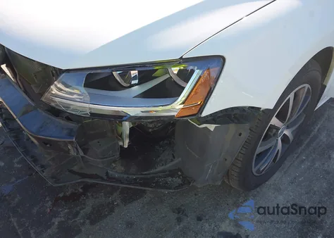 2018 Volkswagen Jetta 1.4T Se/1.4T Wolfsburg Edition z USA, uszkodzony, nr VIN 3VWDB7AJ3JM257922